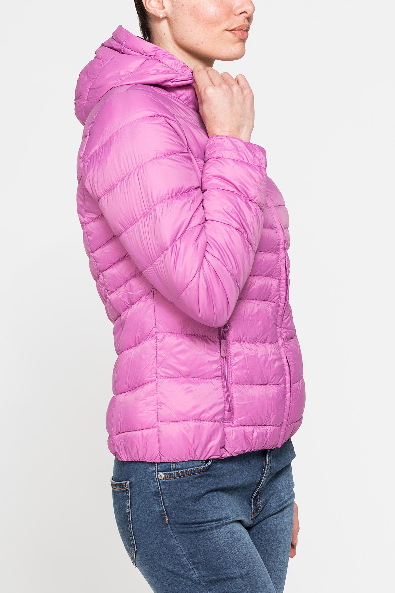 giubbino ultralight con cappuccio in tessuto riciclato giubbino ultralight con cappuccio in tessuto riciclato