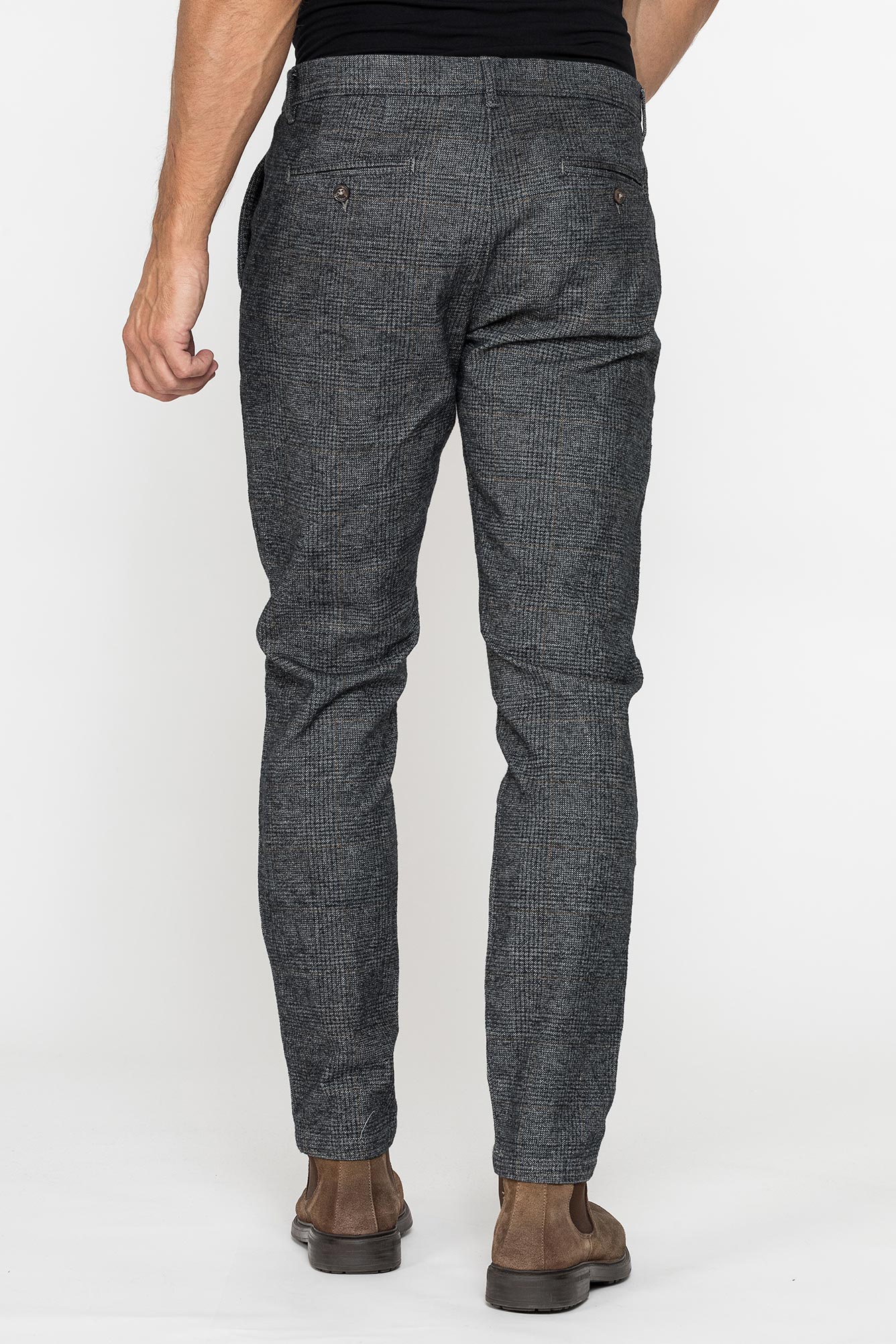 pantalone chino slim fit in tessuto a navetta pantalone chino slim fit in tessuto a navetta