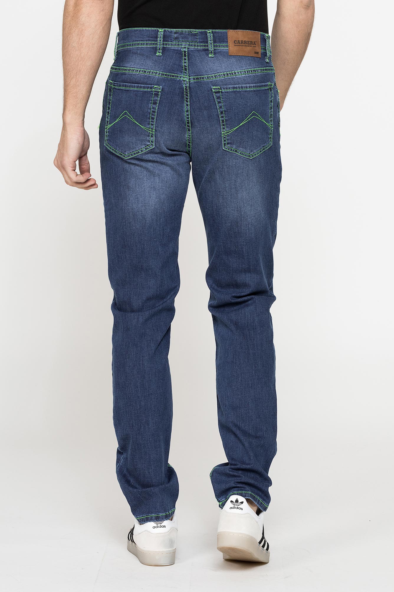 jeans uomo mod. 700 regular fit con dettagli a contrasto jeans uomo mod. 700 regular fit con dettagli a contrasto