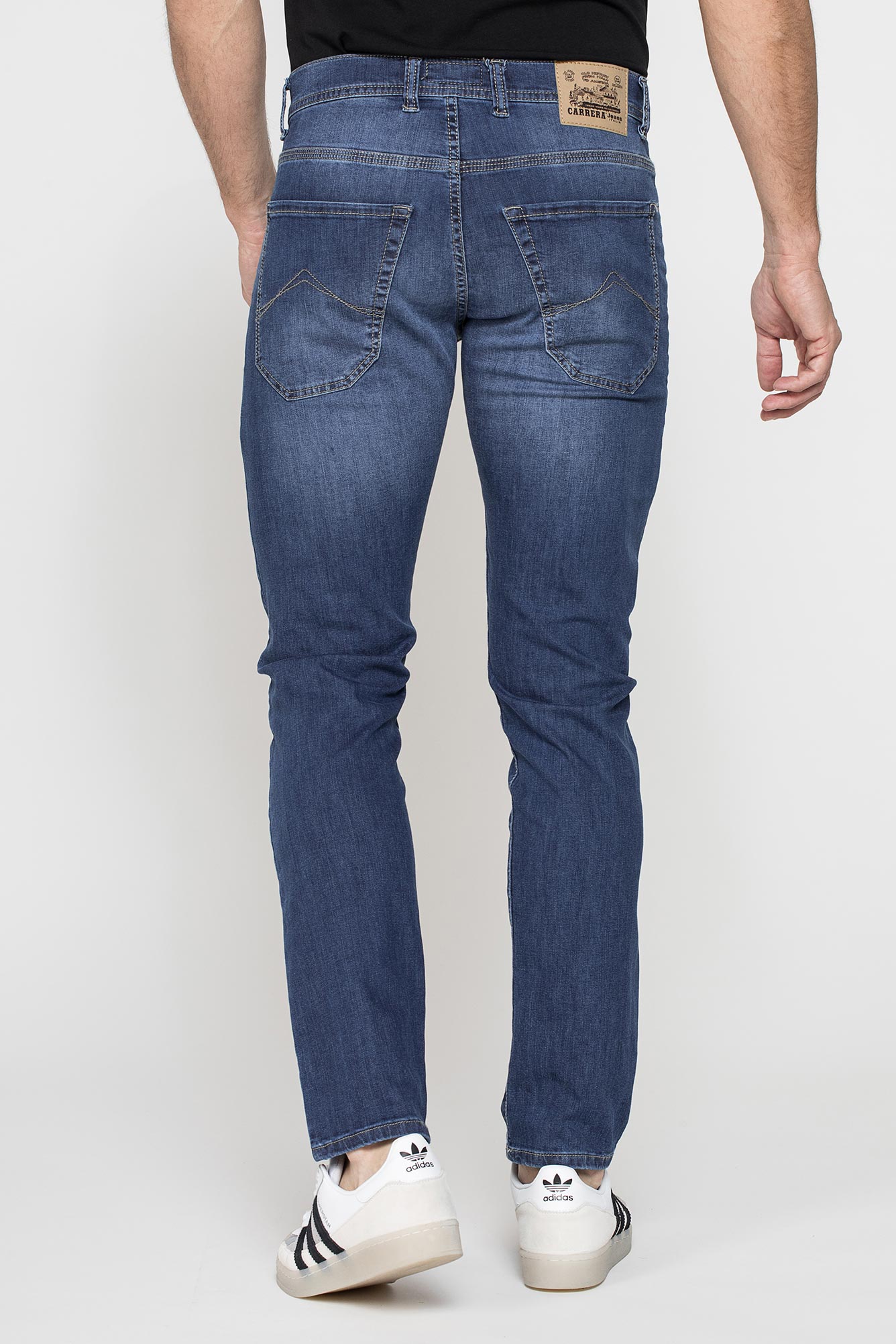 jeans uomo 5 tasche mod. 710 in denim elasticizzato 9 oz. vita regolare con bottoni, gamba comoda. jeans uomo 5 tasche mod. 710 in denim elasticizzato 9 oz. vita regolare con bottoni, gamba comoda.