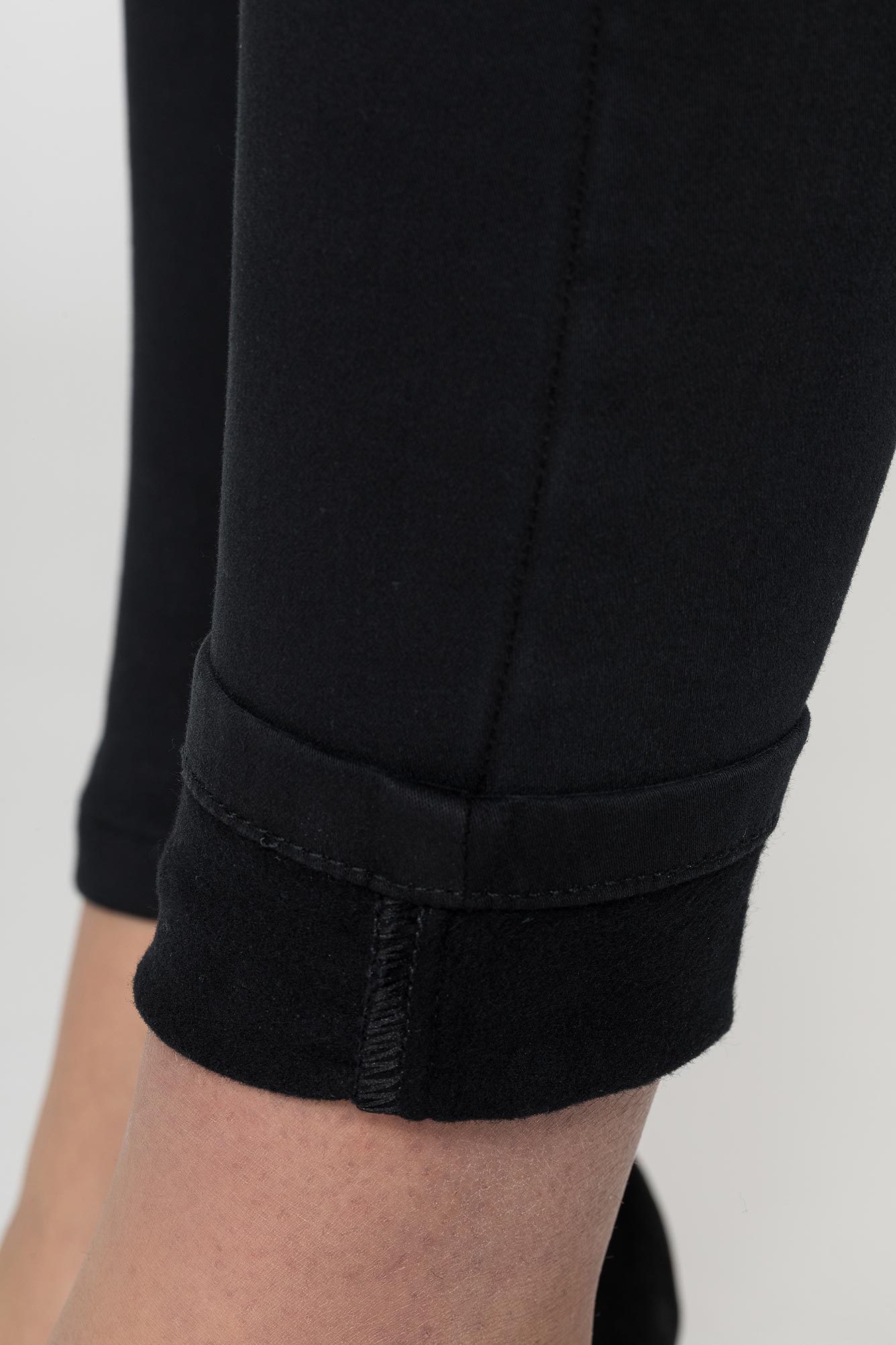 legg jeans effetto perfetto in gabardina super stretch 10oz